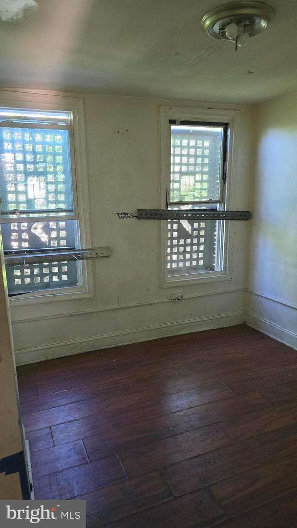 1864 N Judson Street photo 7