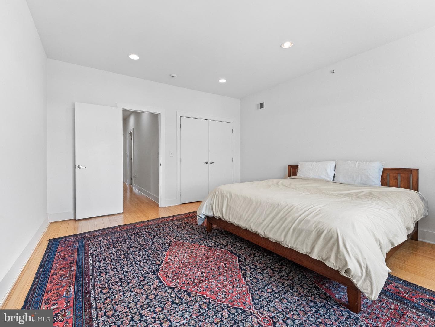 2034 Trenton Avenue photo 16
