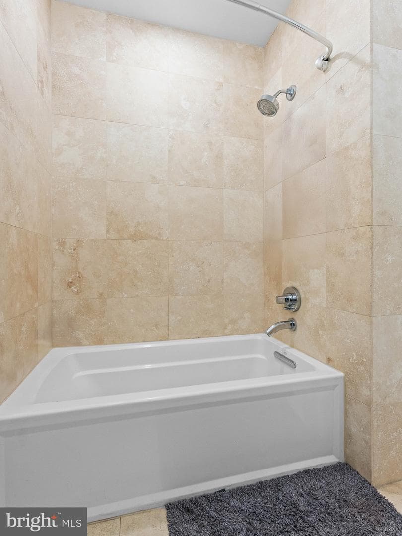 2034 Trenton Avenue photo 32