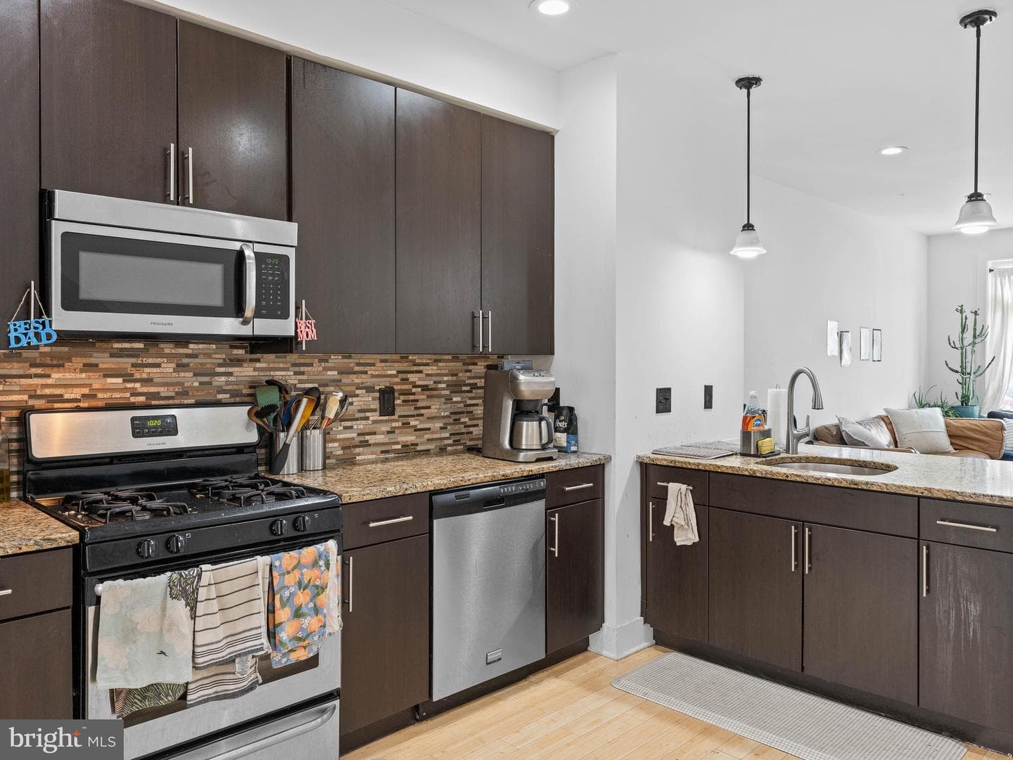 2034 Trenton Avenue photo 8