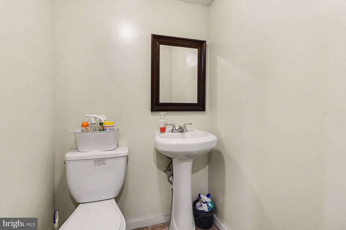 640 Robbins Street photo 18