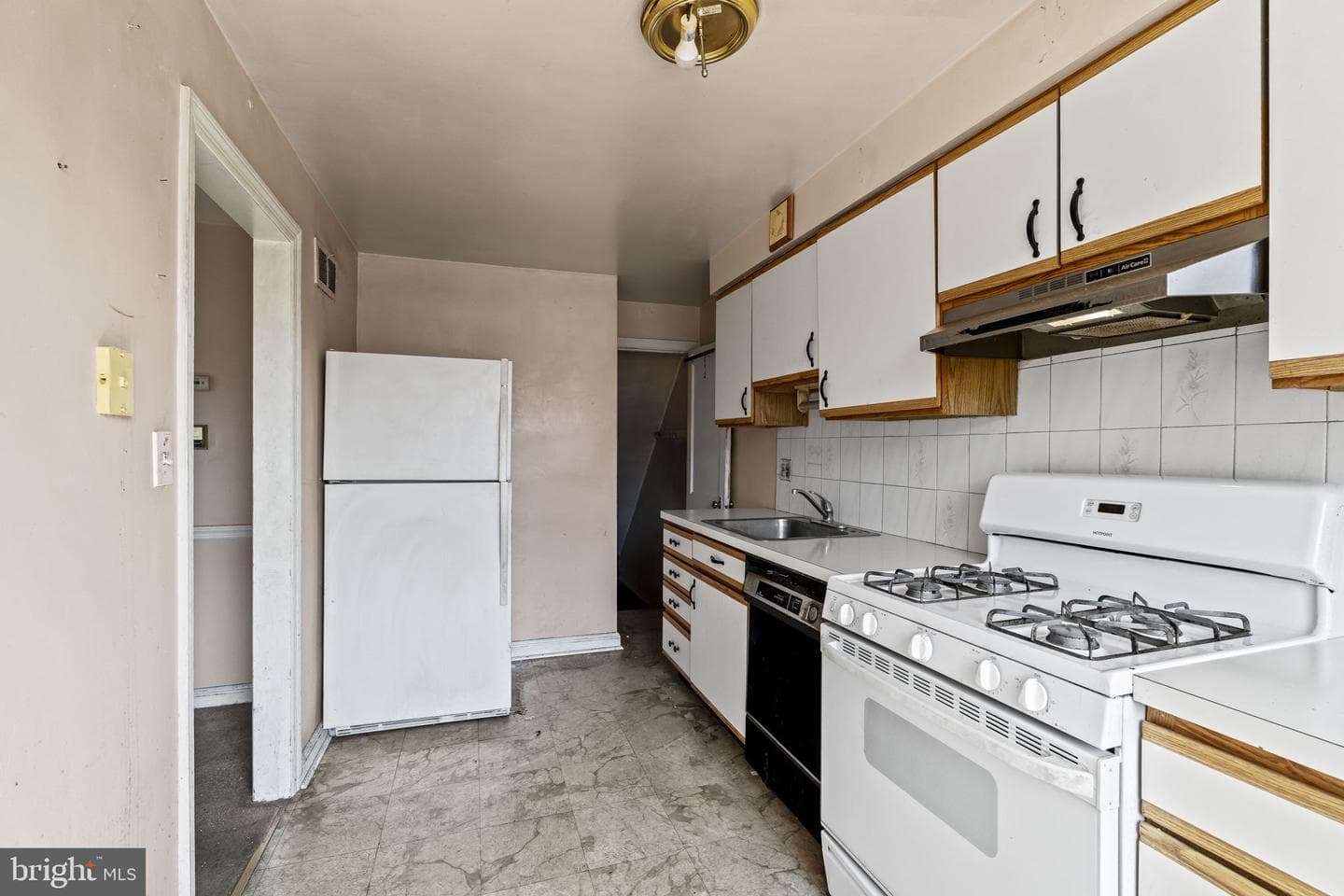 7424 Ruskin Road photo 3