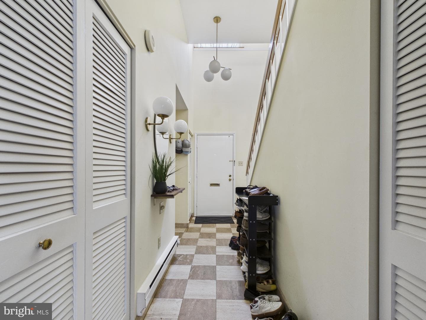 2036 Appletree Street photo 10