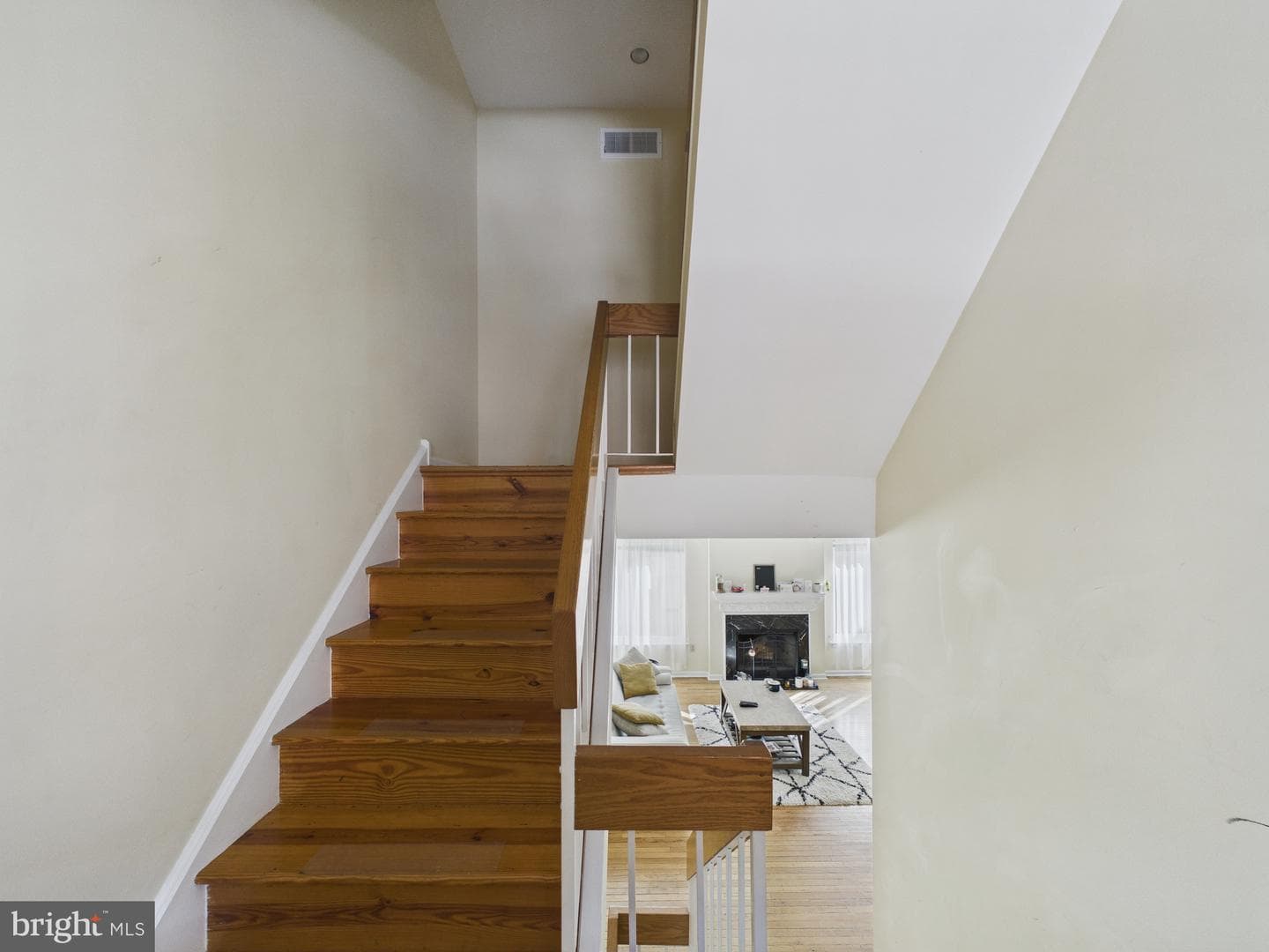 2036 Appletree Street photo 20