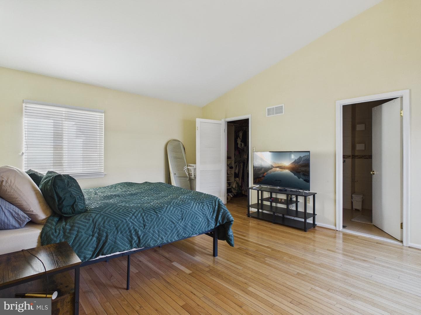 2036 Appletree Street photo 24