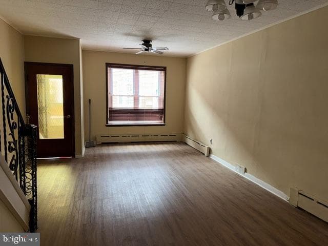 2425 S Rosewood Street photo 5