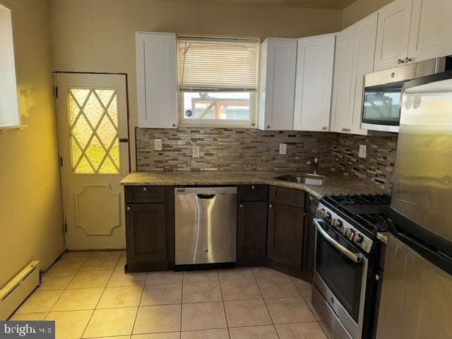 2425 S Rosewood Street photo 6