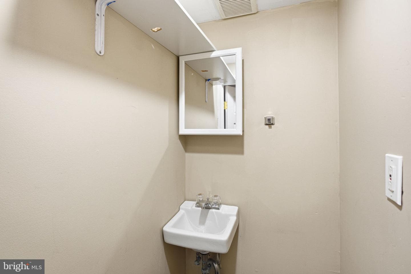 1717 Webster Street photo 23