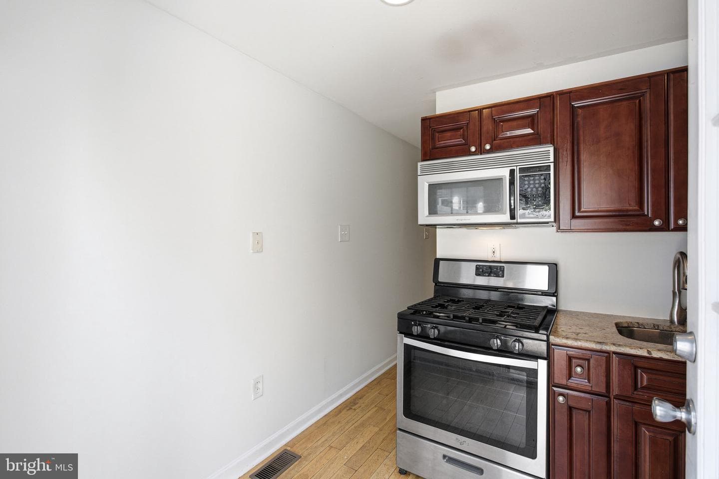 1717 Webster Street photo 6