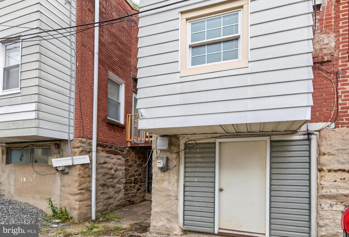854 Bridge Street photo 33
