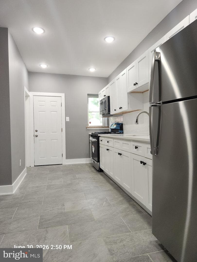 5651 Osage Avenue photo 10