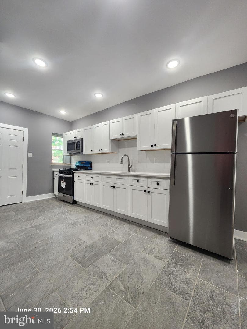5651 Osage Avenue photo 6