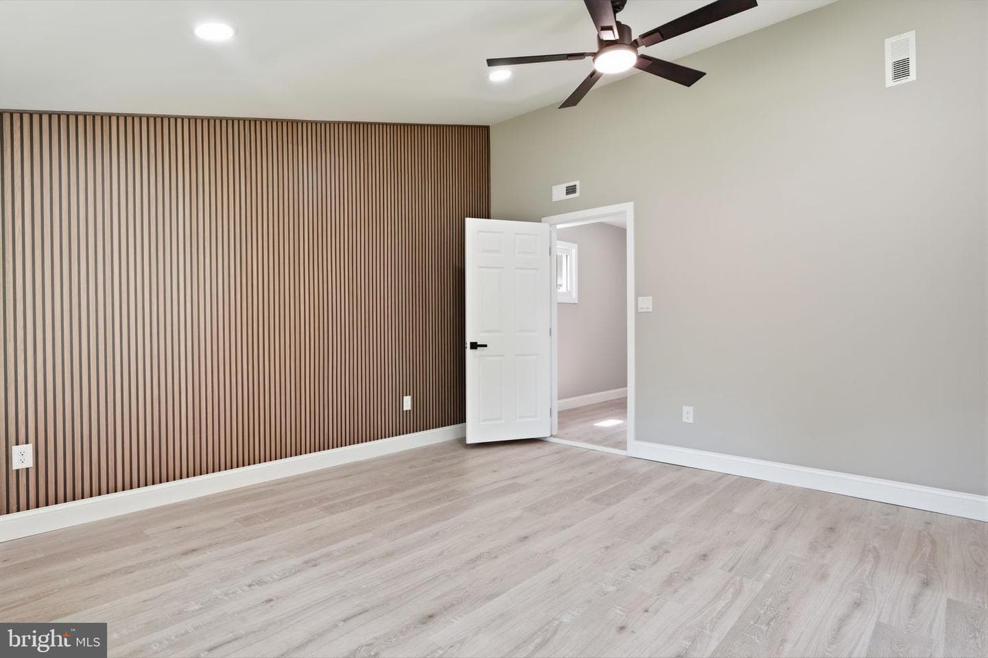 2873 Comly Road photo 16