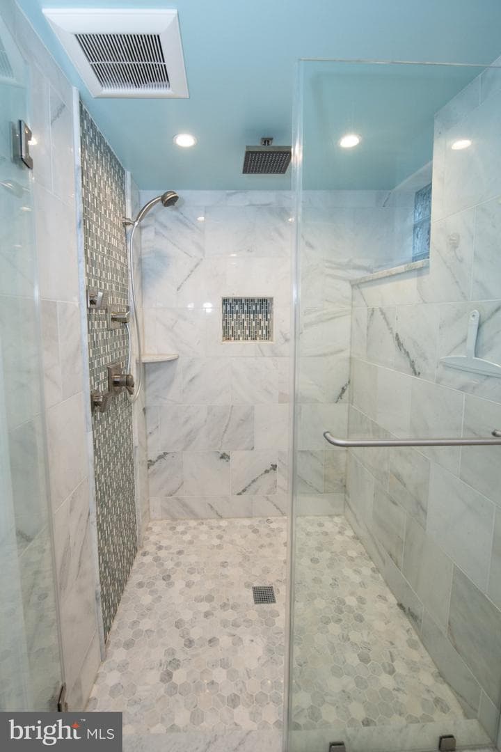 8734 Frontenac Street photo 20