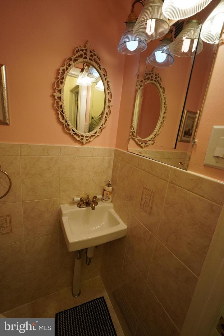 1121 Brighton Street photo 18