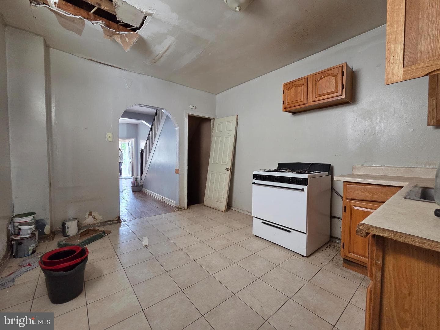 2831 N Howard Street photo 5