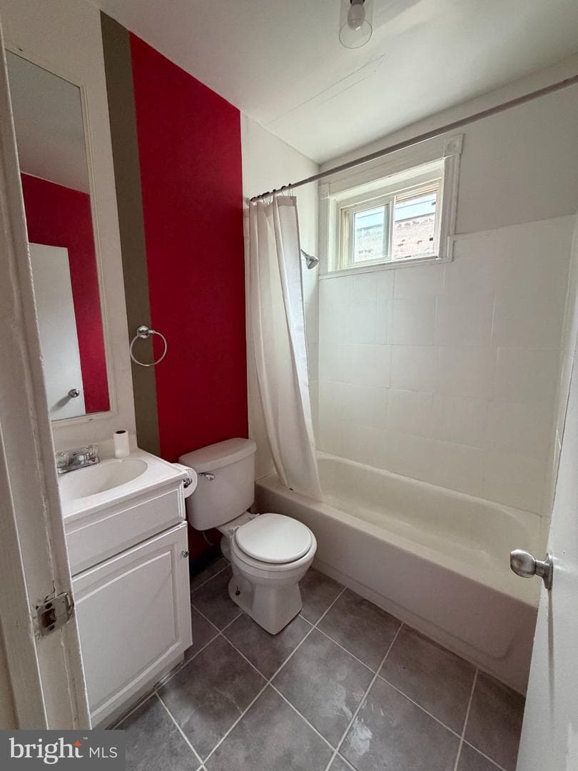 2022 E Venango Street photo 13