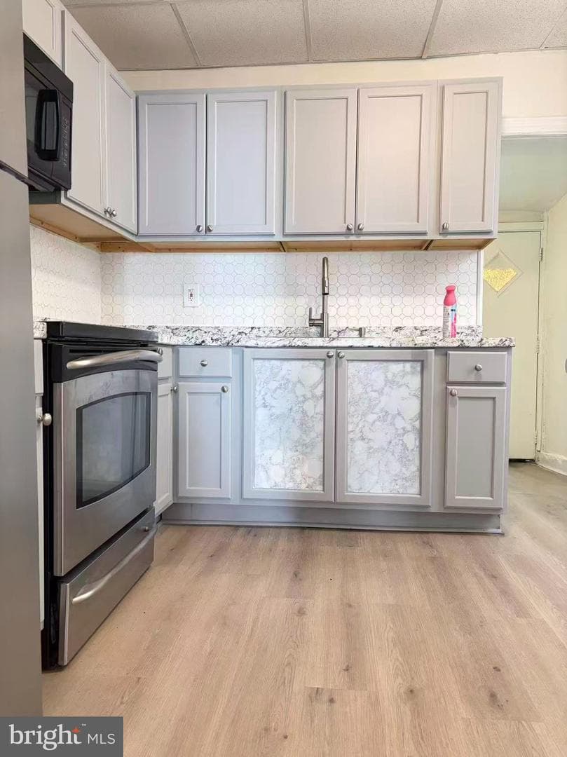 2022 E Venango Street photo 5