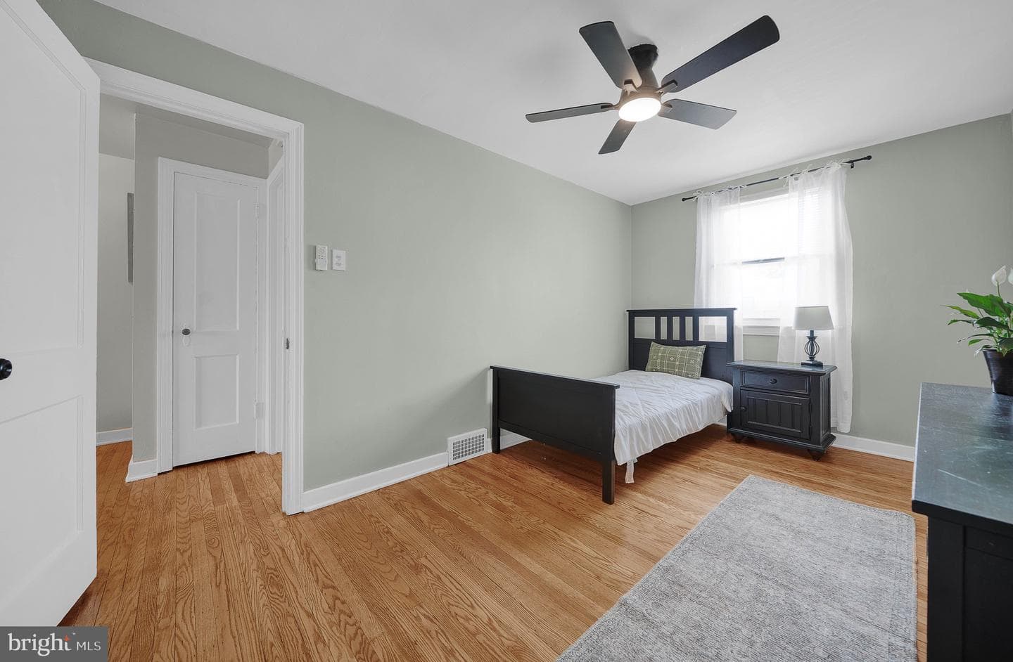 7818 Fayette Street photo 25
