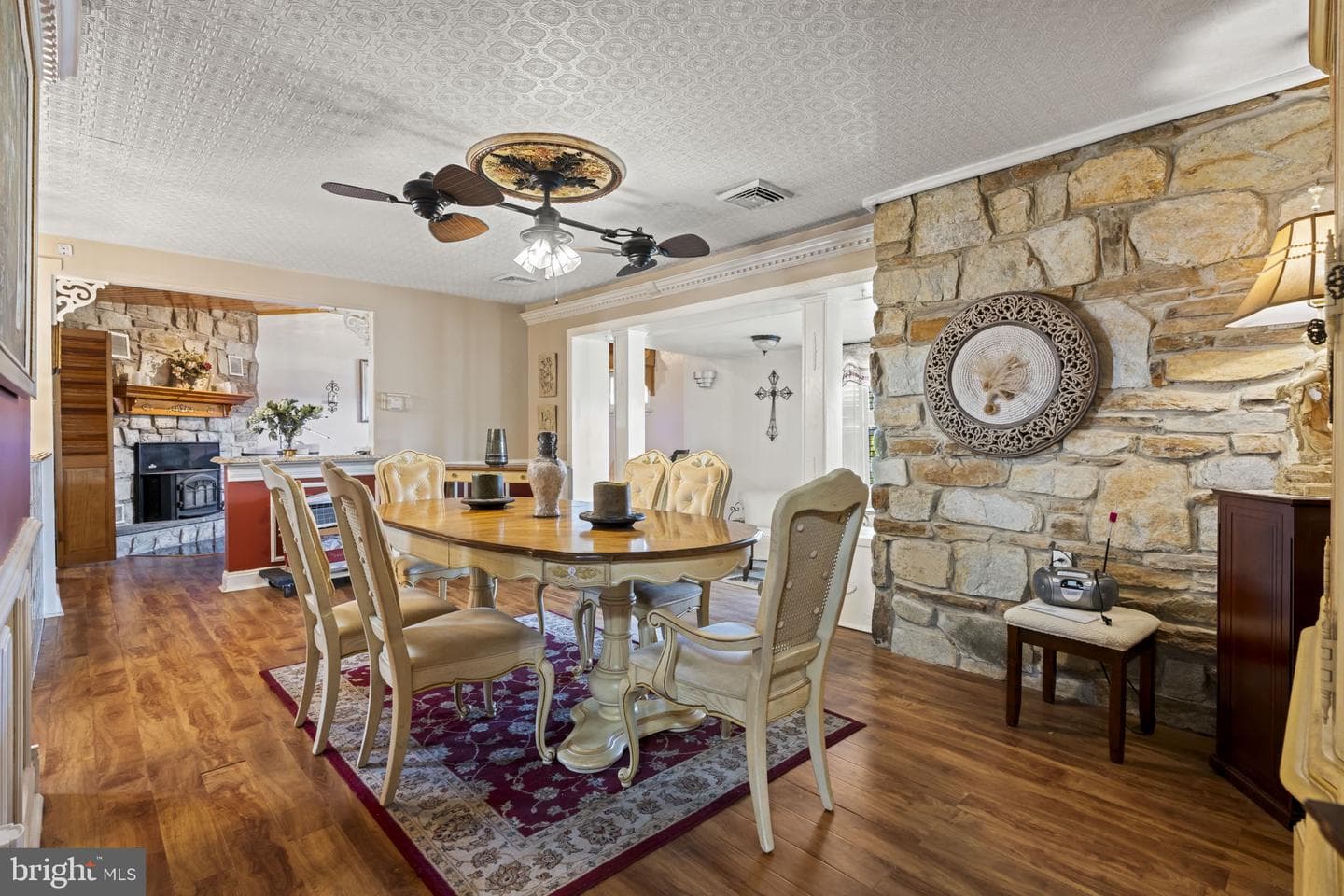 896 Pine Hill photo 17