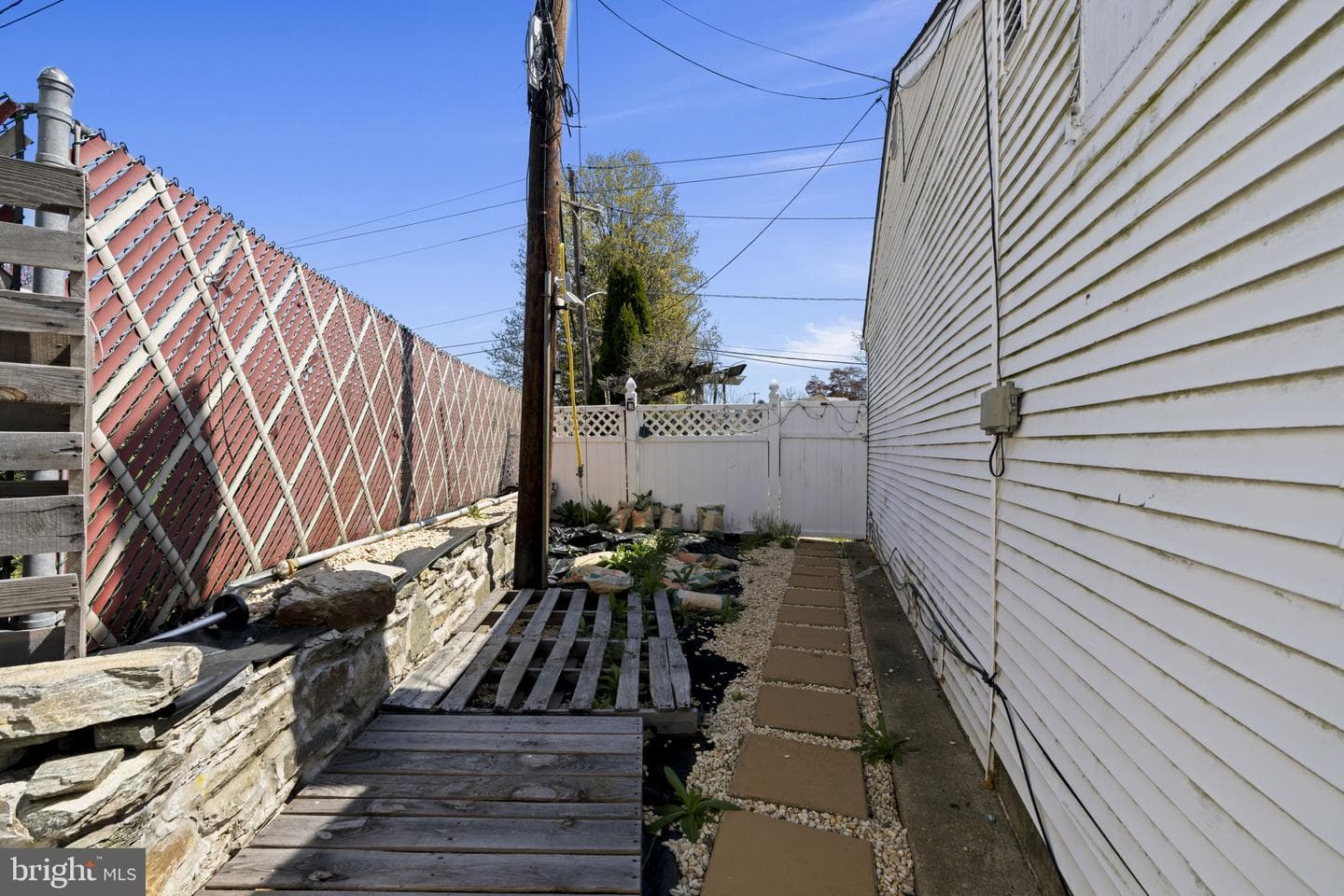 896 Pine Hill photo 36