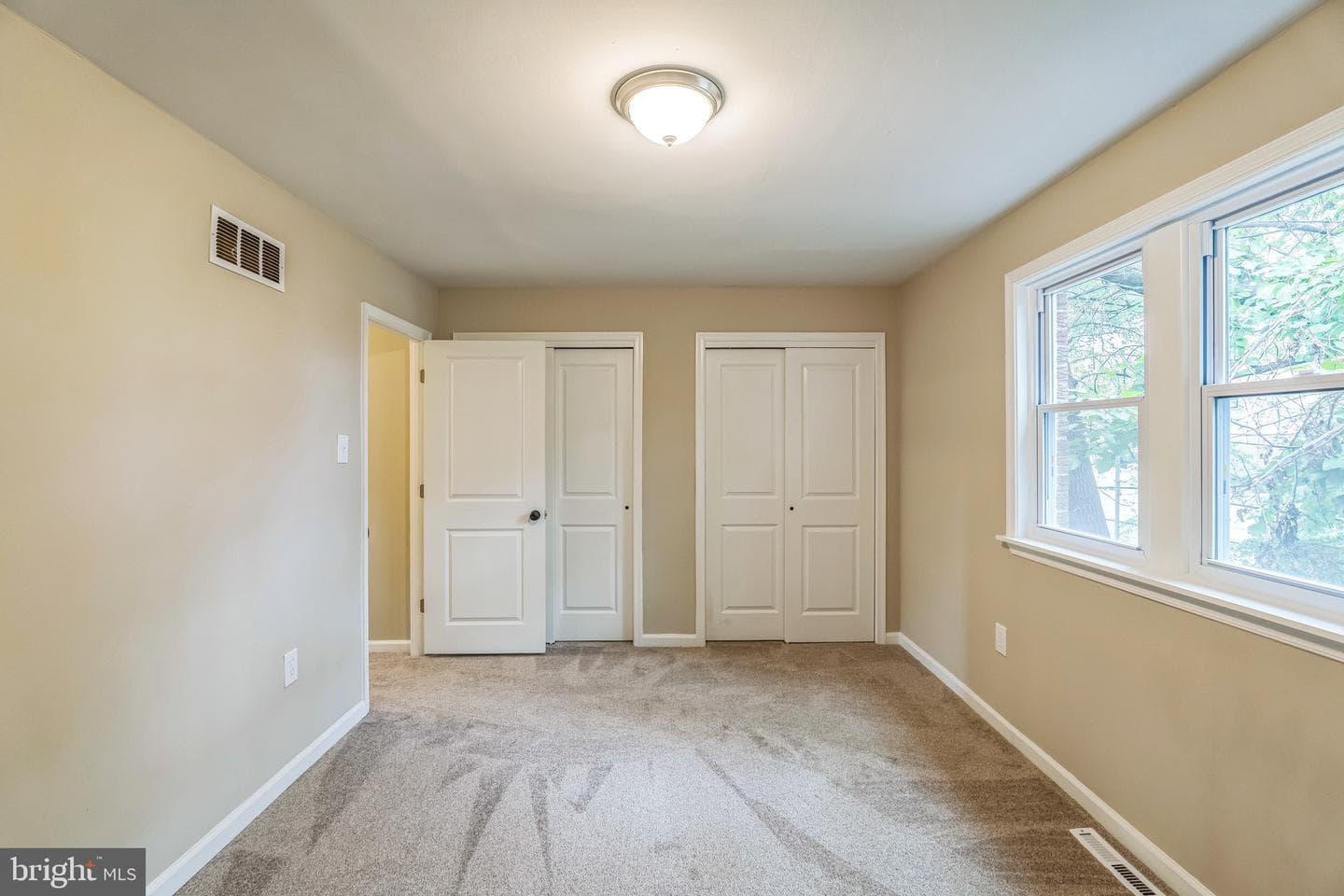 5734 Harbison Avenue photo 16