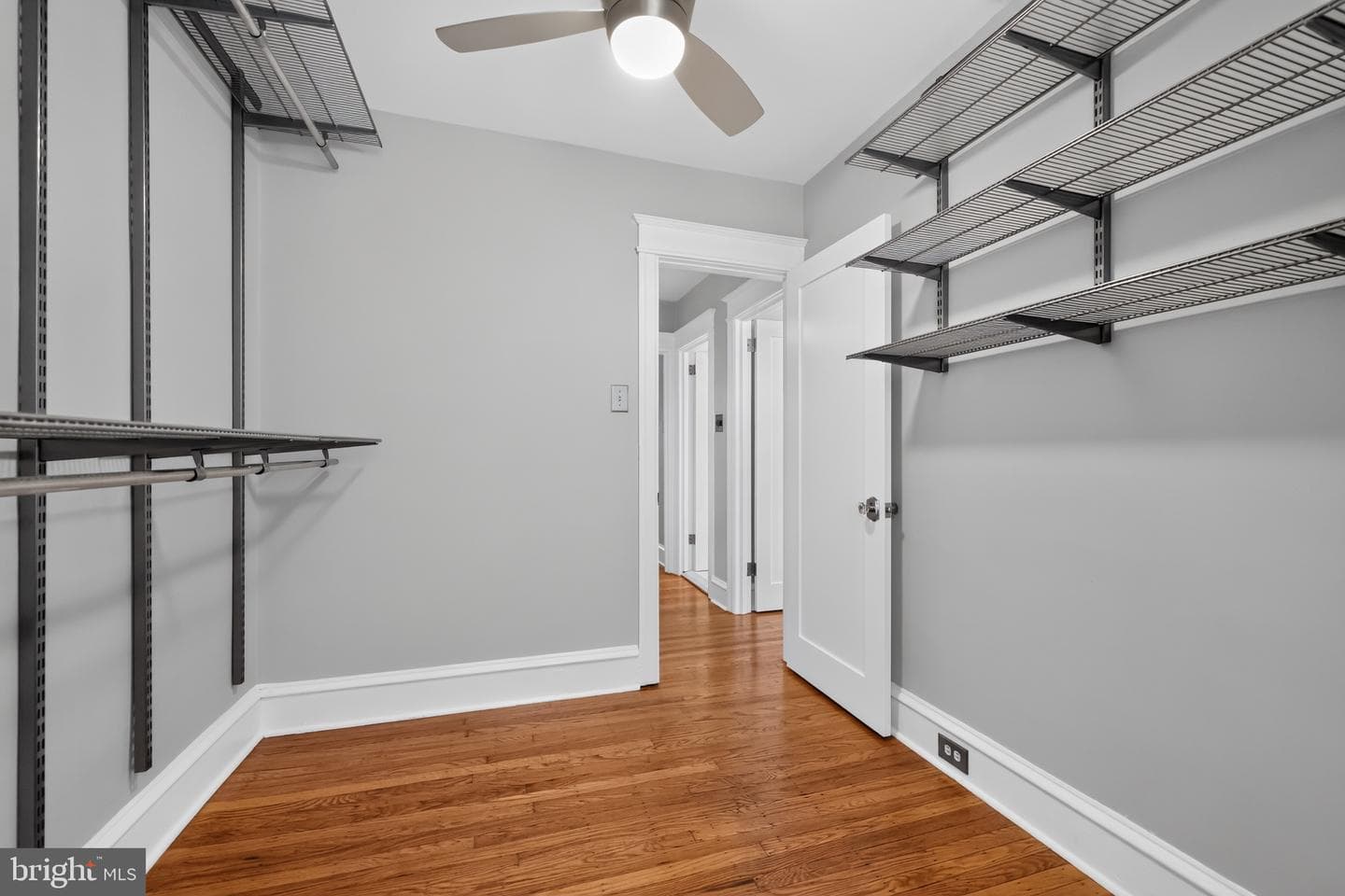 6849 Sprague Street photo 26