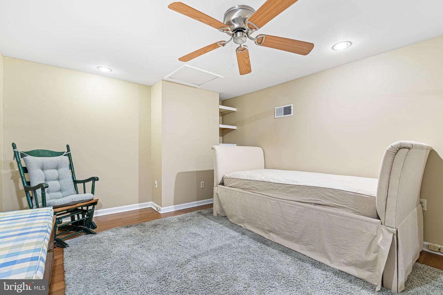 8708 Prospect Avenue #c9 photo 24