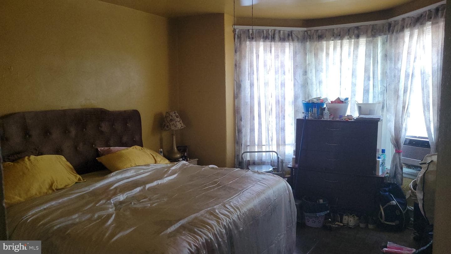4849 Fairmount Avenue photo 5
