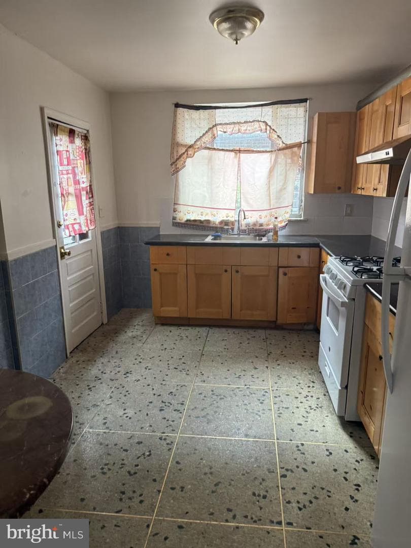 2306 S Mildred Street photo 4