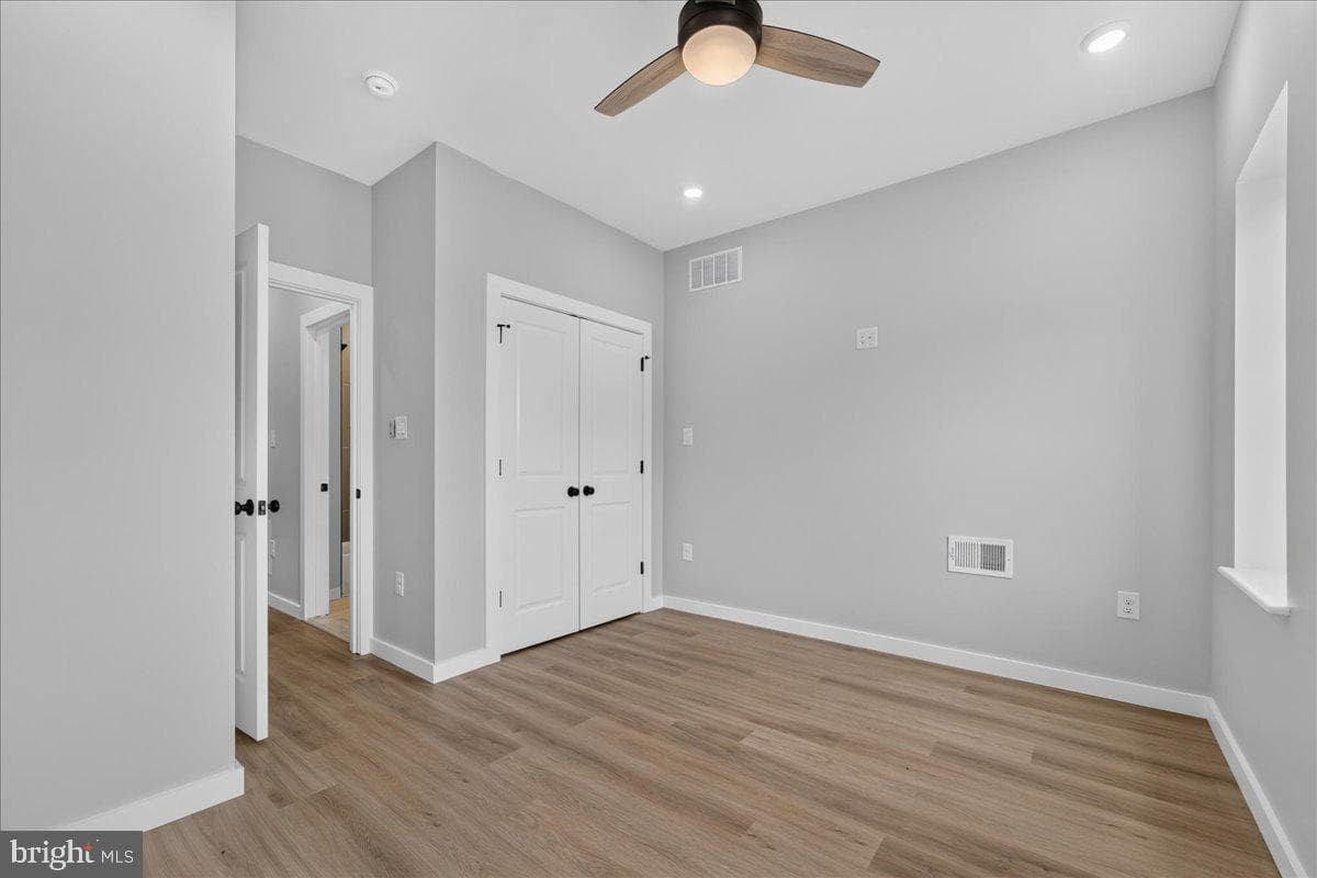 4929 Ogden Street photo 23