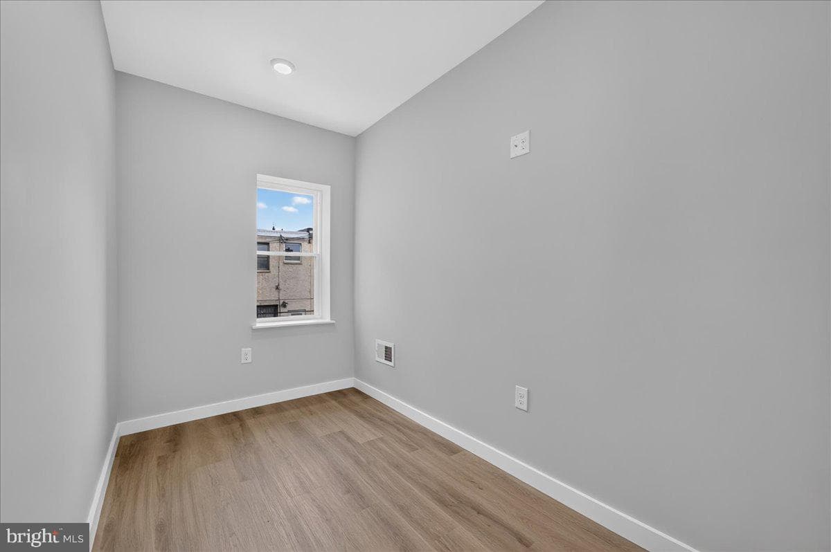 4929 Ogden Street photo 25