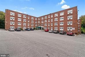 5720 Wissahickon Avenue #E-7, Philadelphia