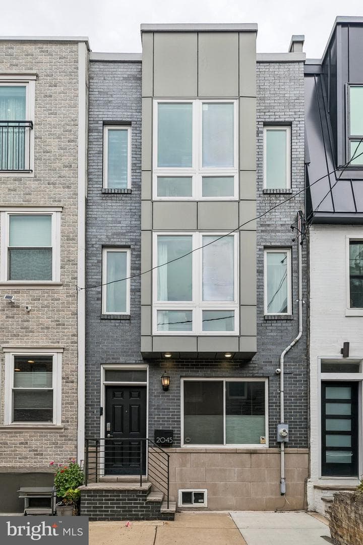 2045 Saint Albans Street, Philadelphia