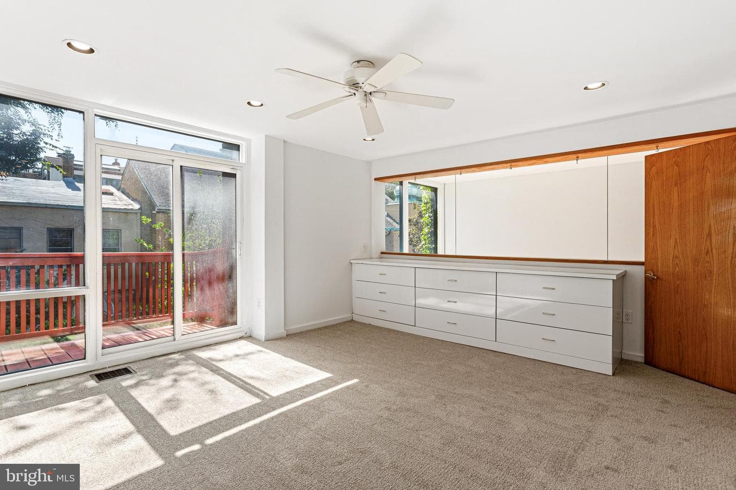 341 S 5th Street photo 17