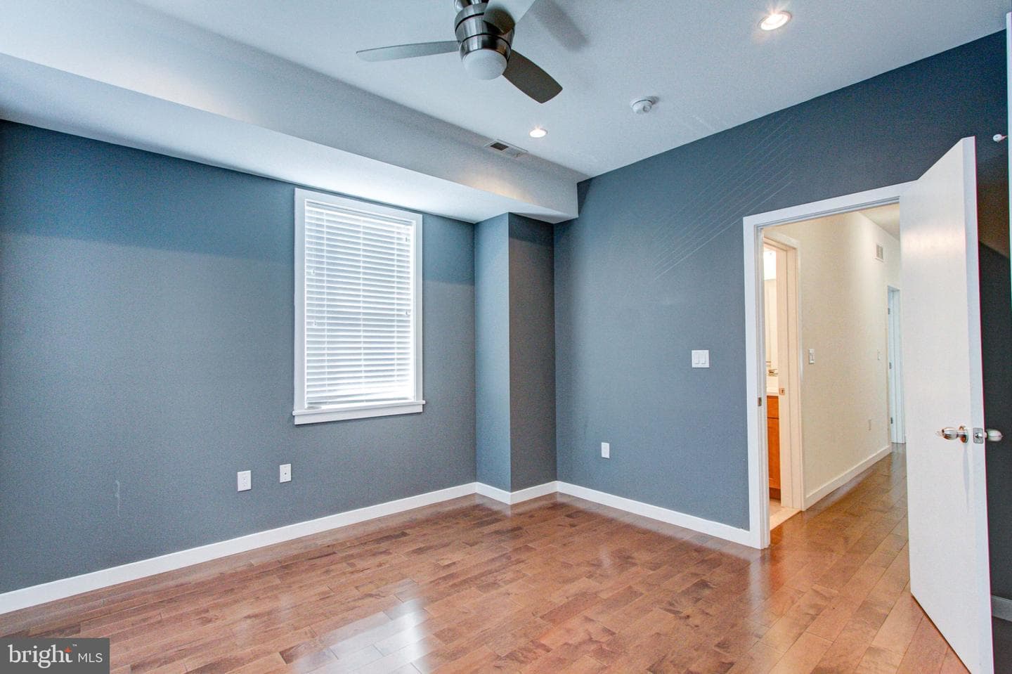 1136 S 26th Street photo 24