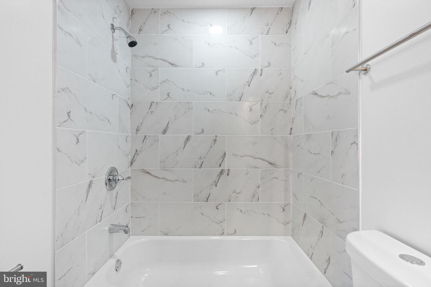 2131 S Alden Street photo 33