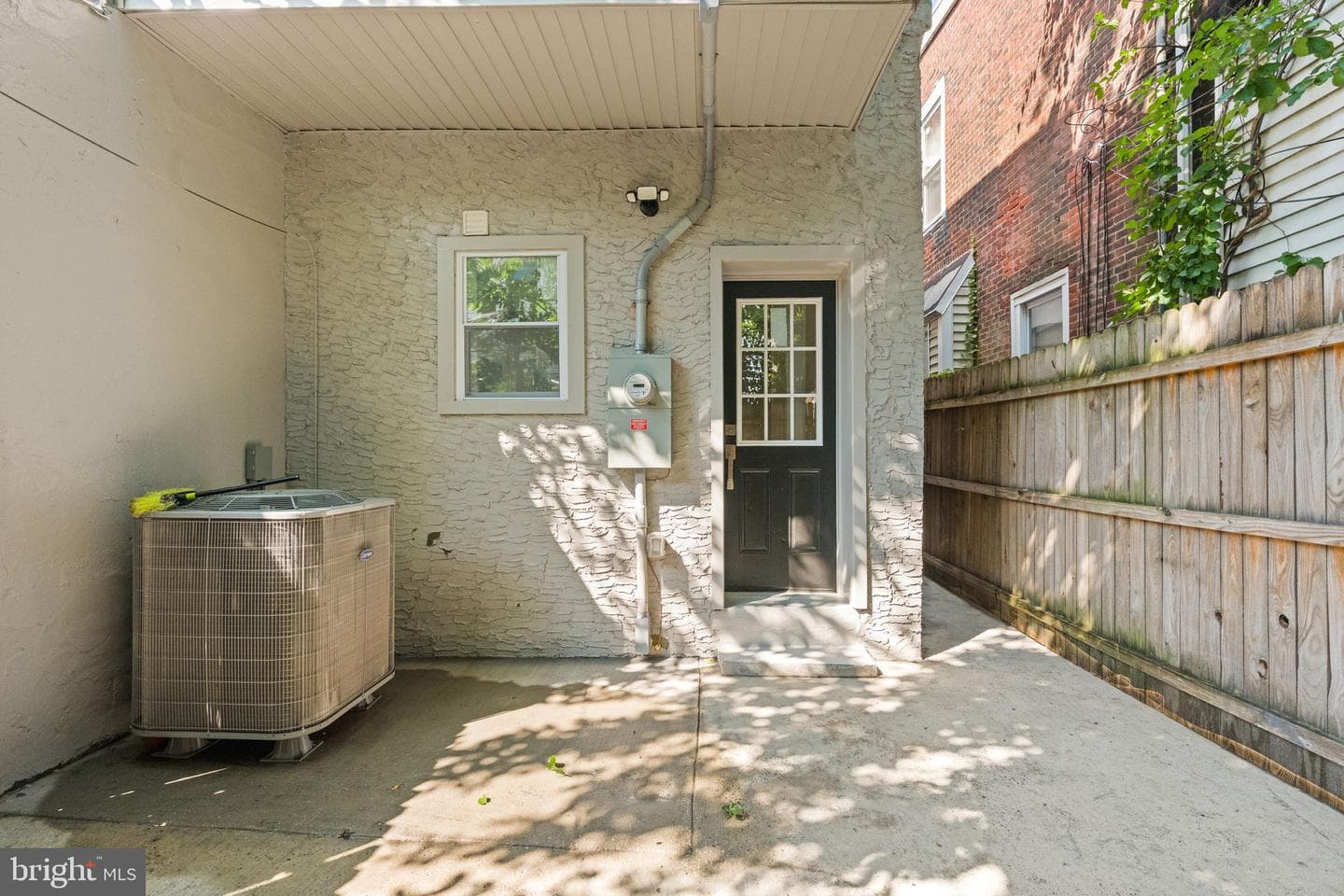 2131 S Alden Street photo 53