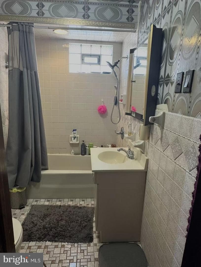 8072 Craig Street photo 14