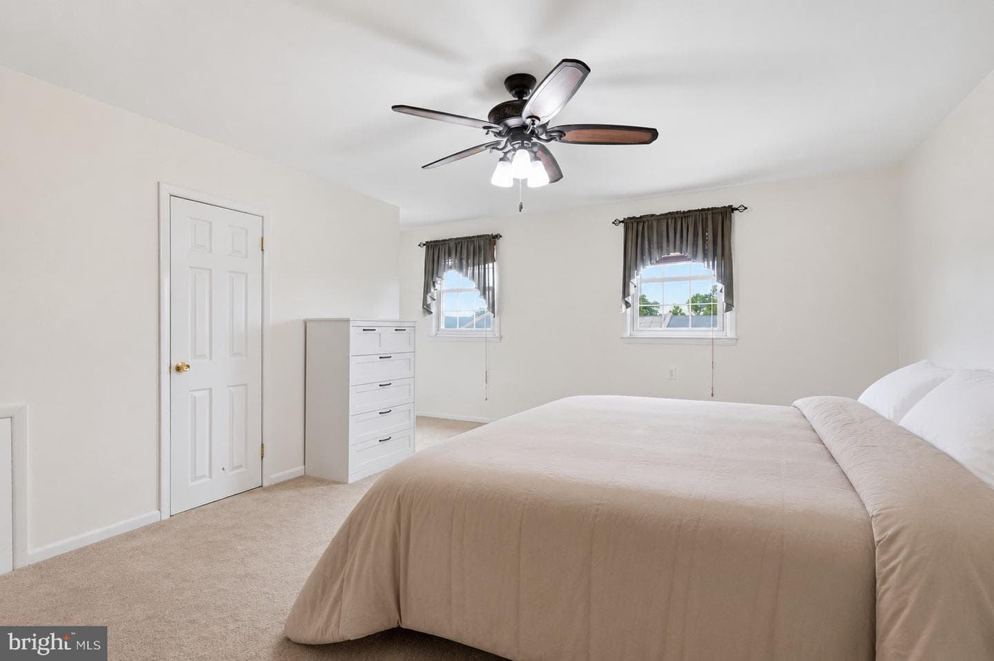 10227 N Canterbury Road photo 18
