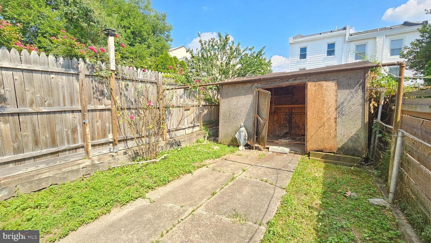 159 Markle Street photo 8
