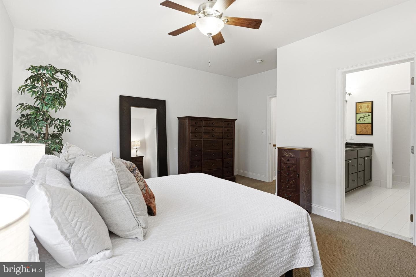 606 Admirals Way photo 11