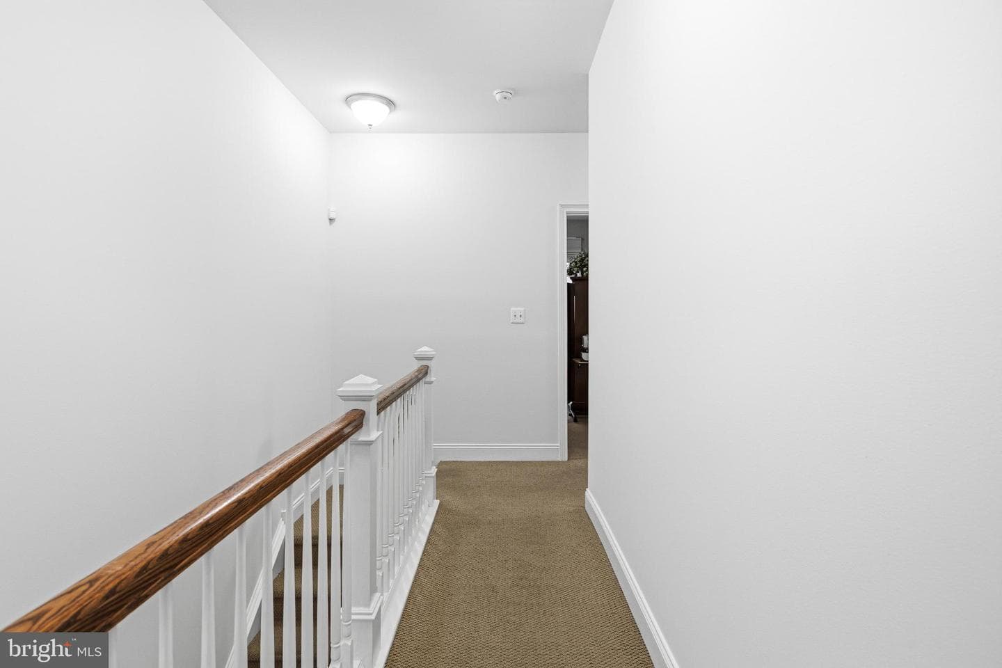 606 Admirals Way photo 9