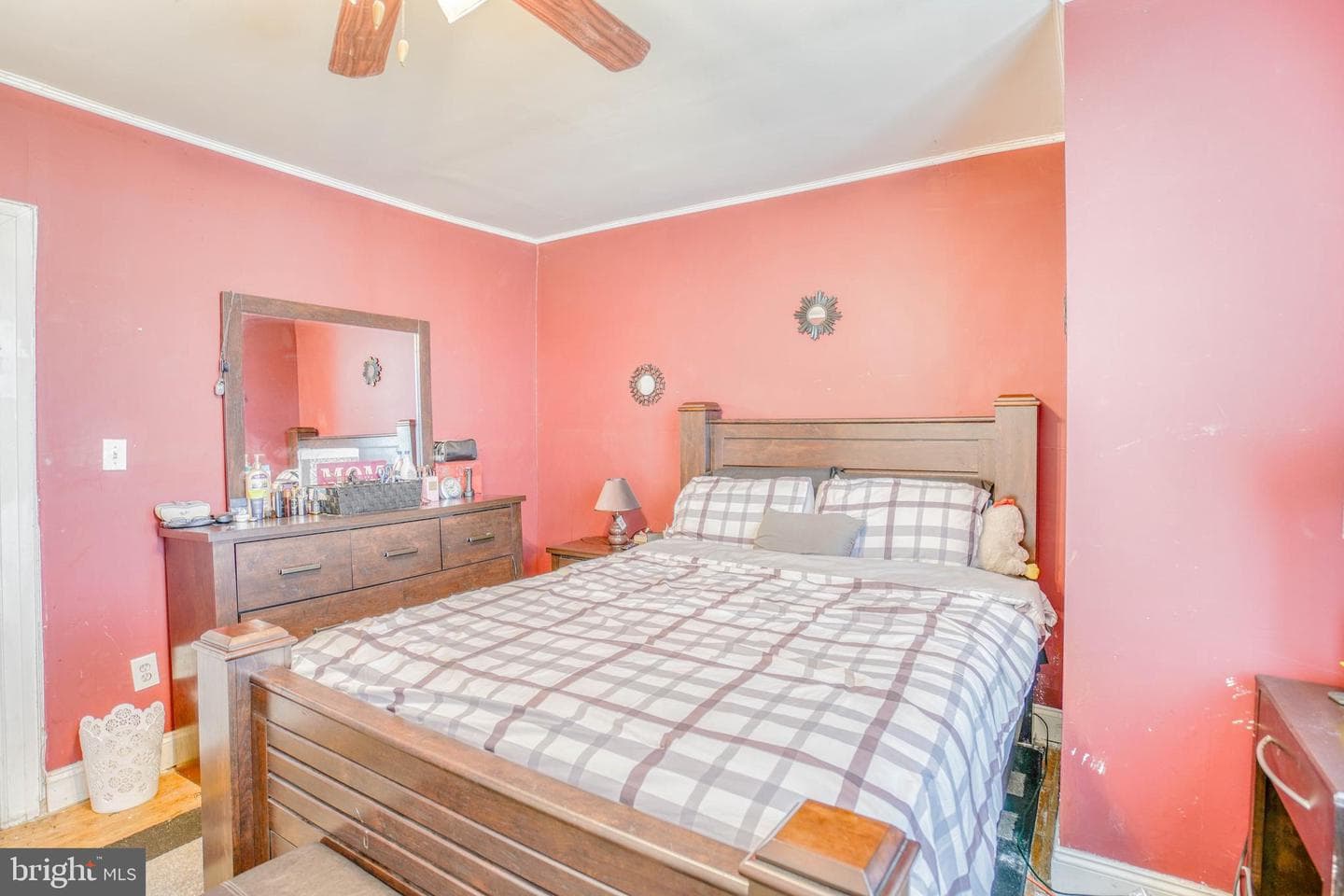 5829 N Howard Street photo 25