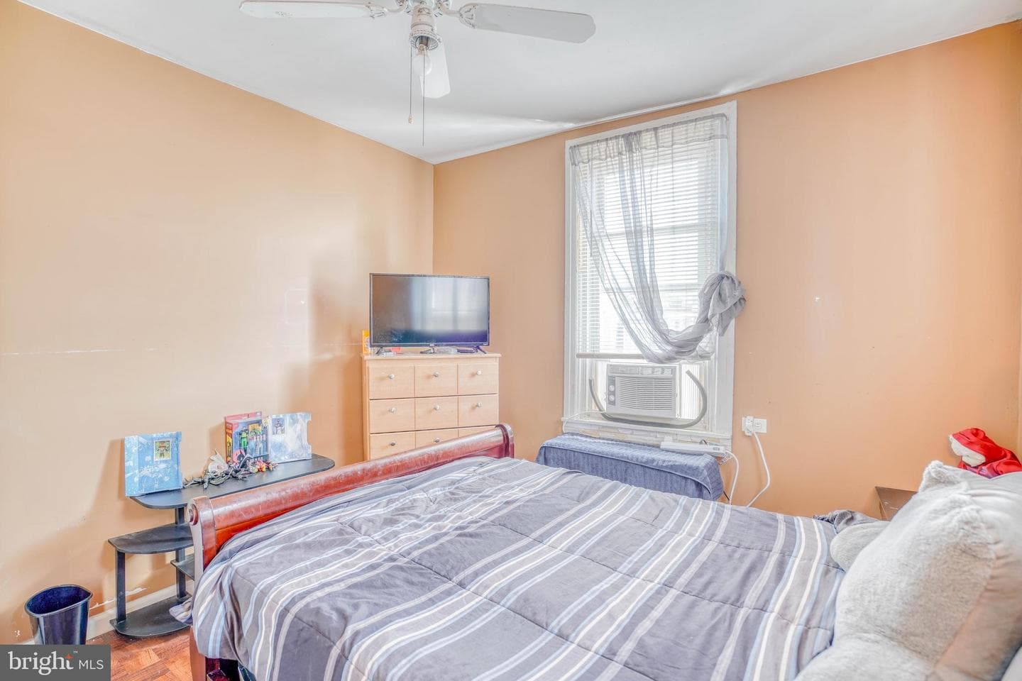 5829 N Howard Street photo 31