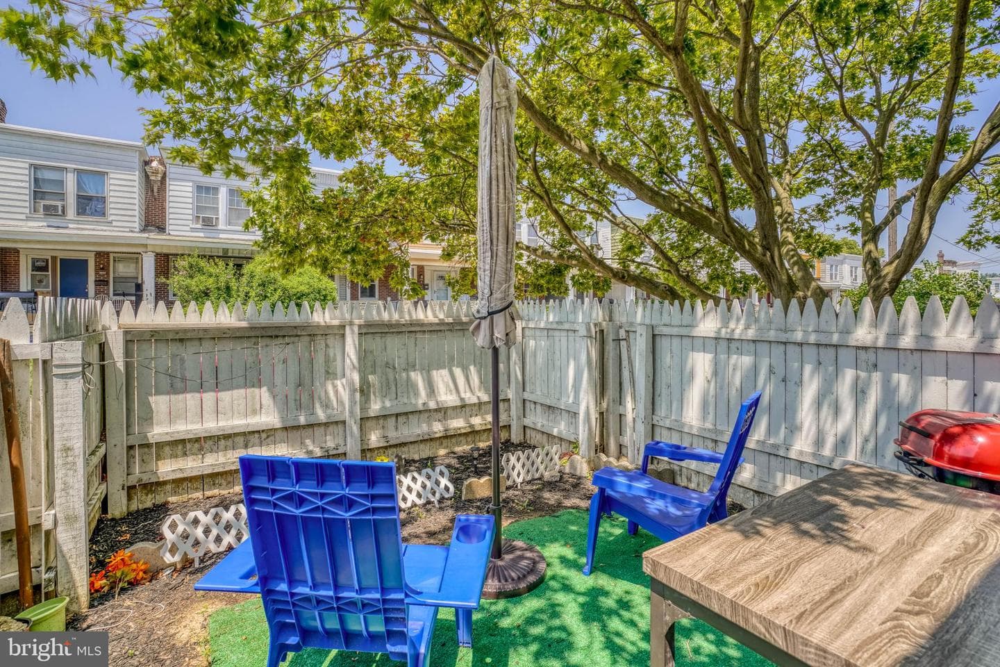 5829 N Howard Street photo 5