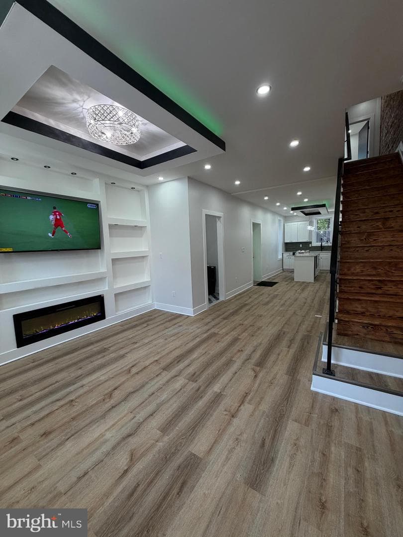 2507 W Master Street photo 4