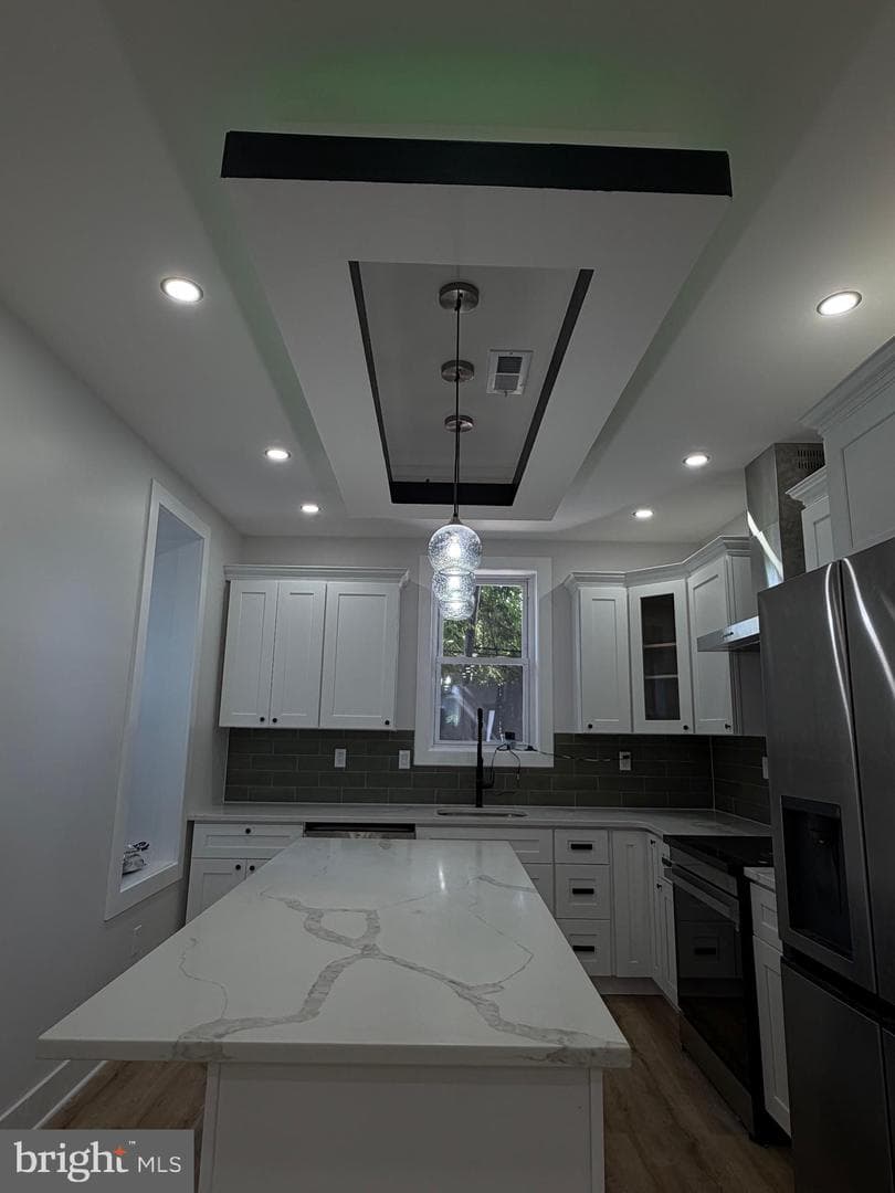 2507 W Master Street photo 8