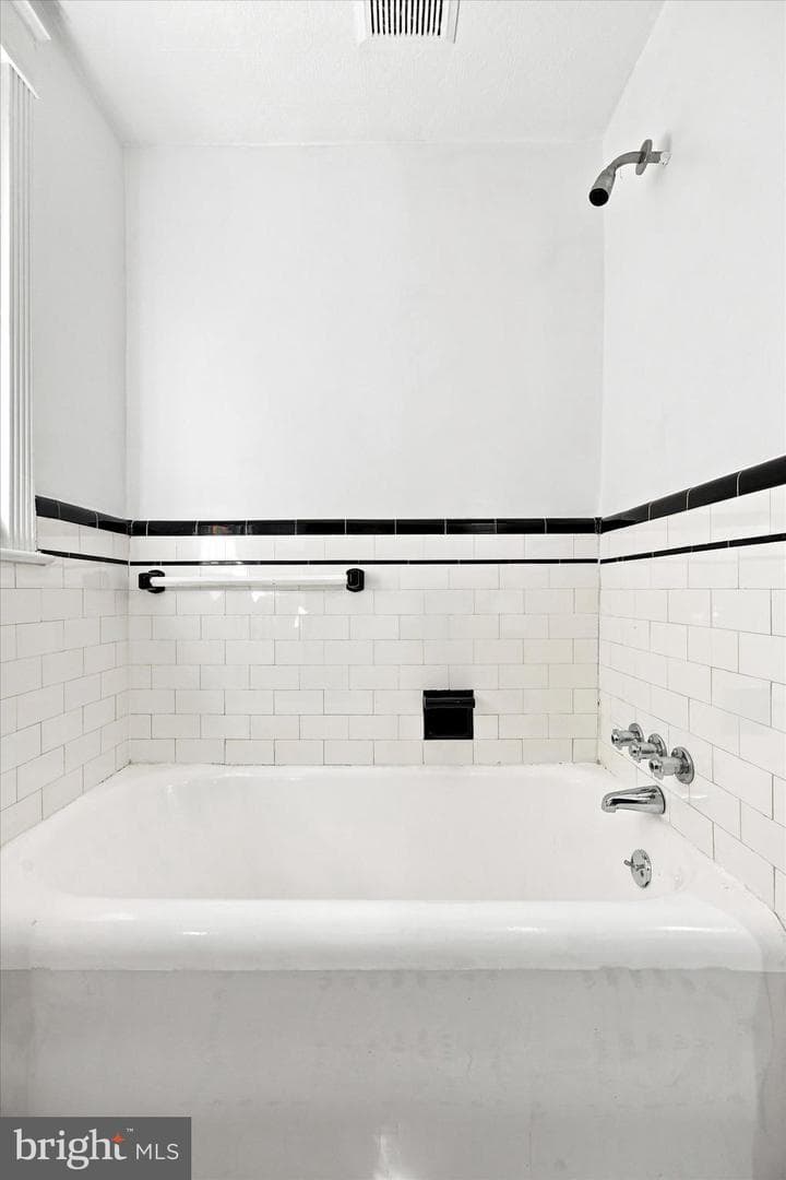 3433 W Penn Street photo 21