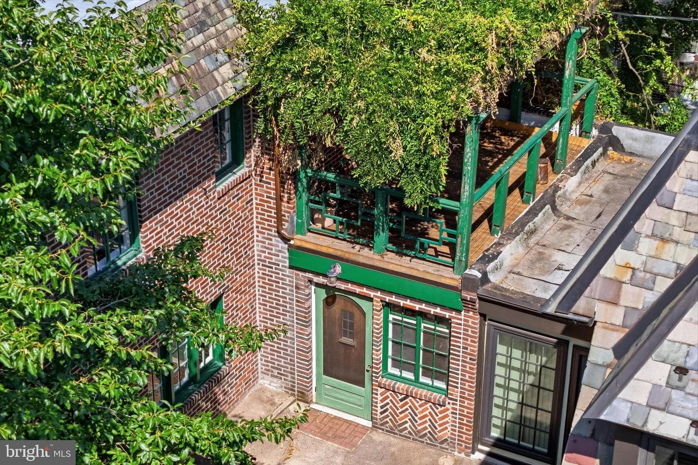 3433 W Penn Street photo 25